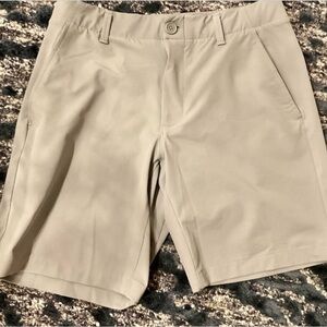 WOT UNDER ARMOUR MENS SIZE 32 GREY SHORTS PULL ON ZIPPER FLAT FRONT 4 POCKETS